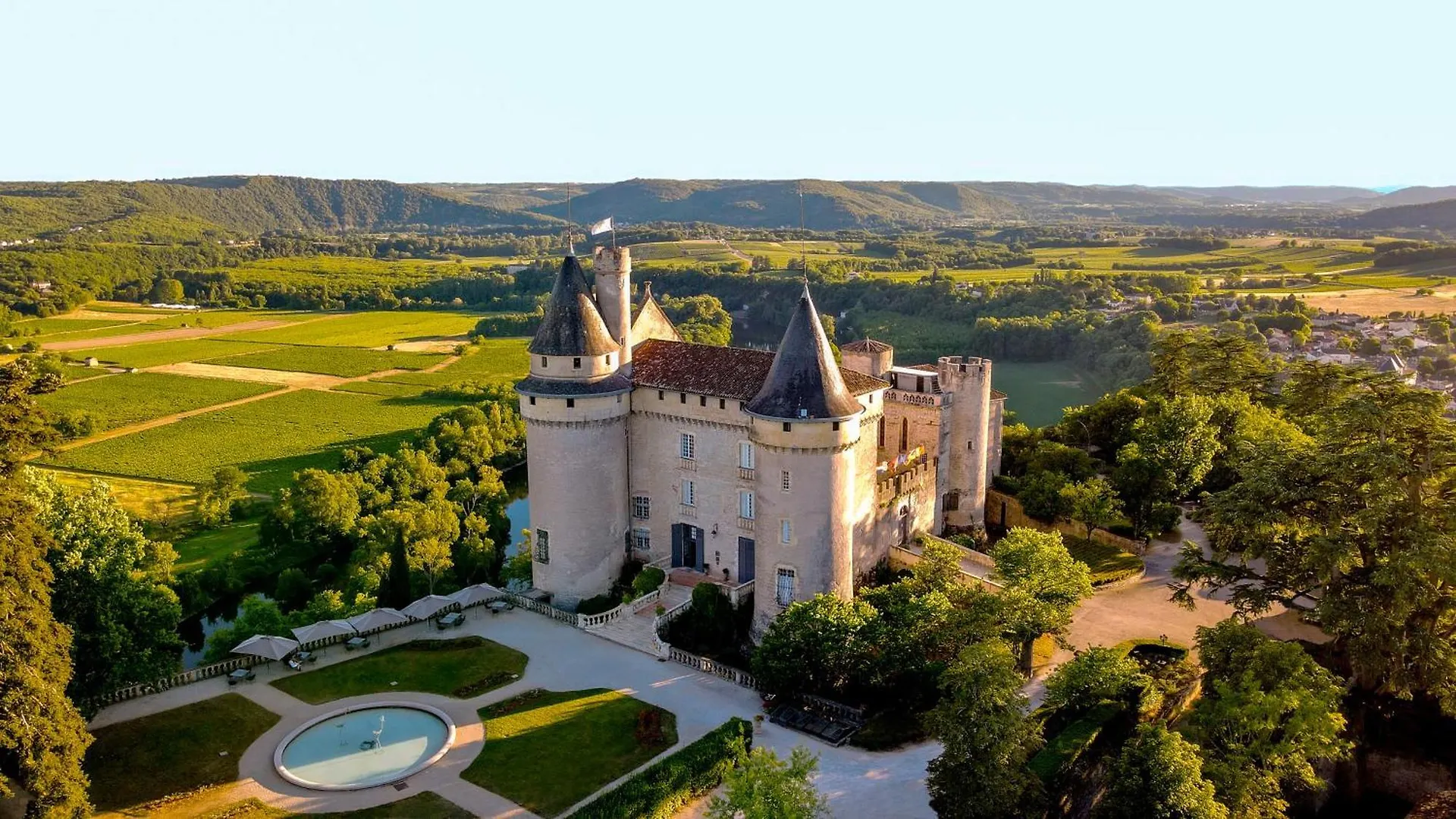 Chateau De Mercues 4*,  France