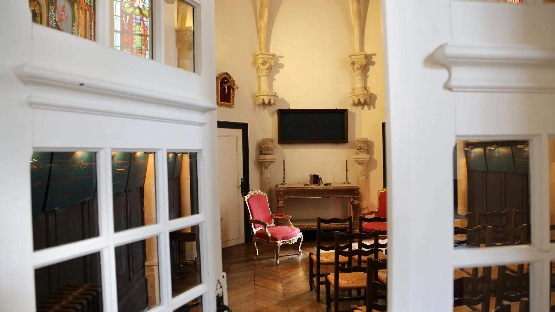 Chateau De Mercues 4*,  France