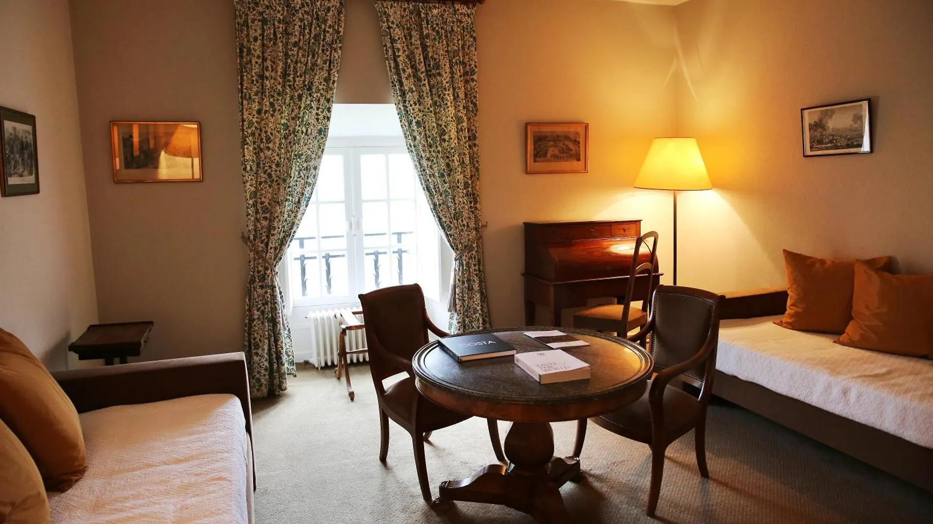 Chateau De Mercues Hotel