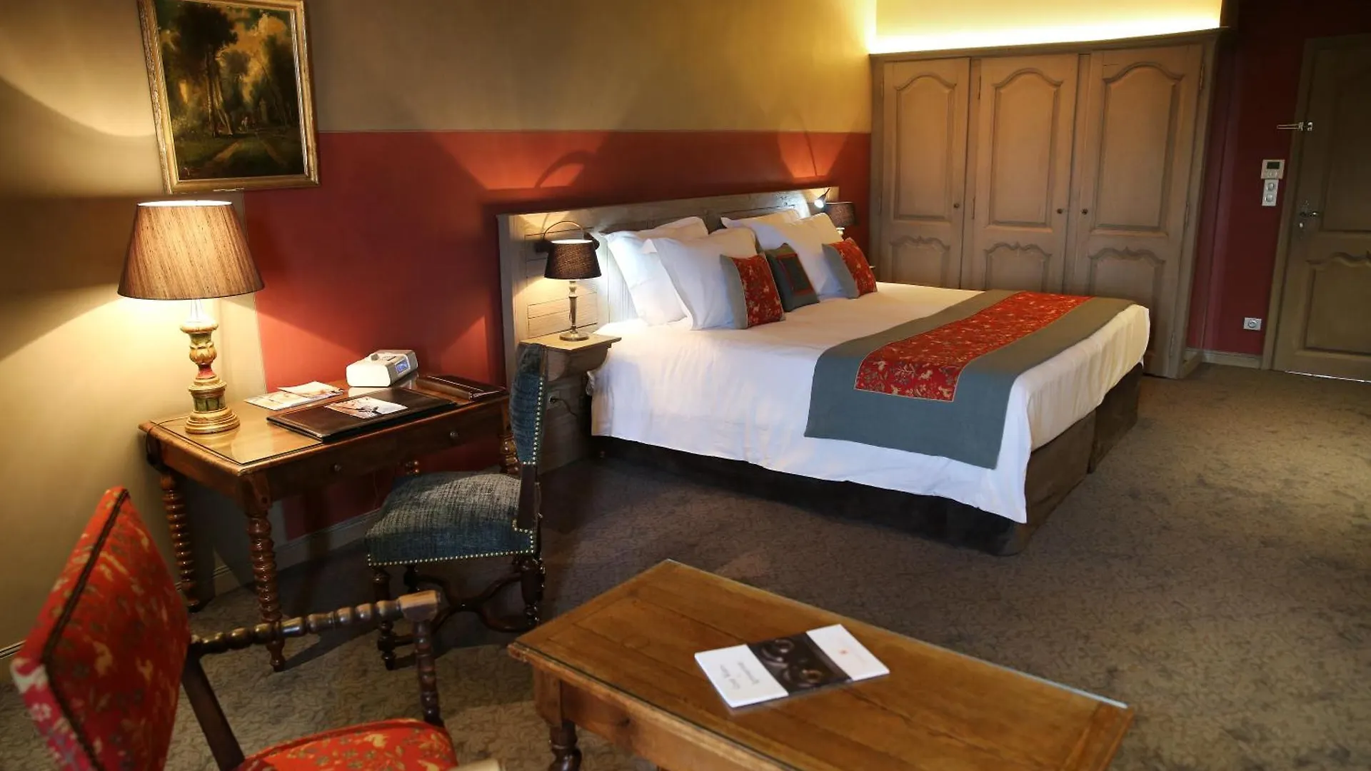 Chateau De Mercues Hotel