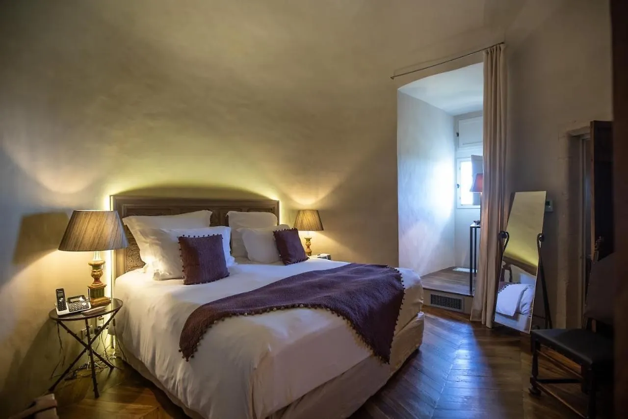Chateau De Mercues Hotel
